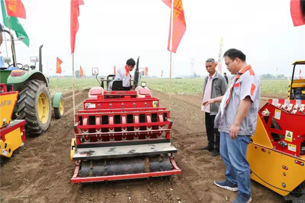 农用香蕉视频污视频播种机