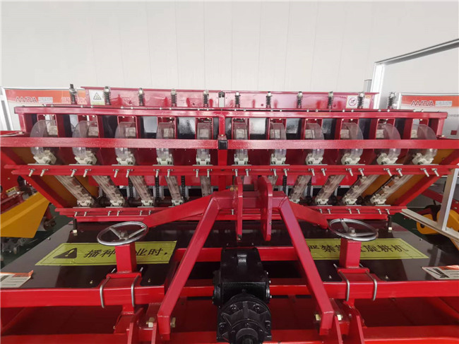 香蕉视频污视频正芽播种机